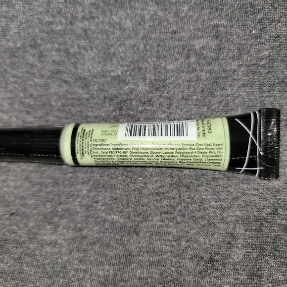 L.A. Girl Pro. Conceal HD Concealer - Green Corrector NEW - Picture 3 of 5